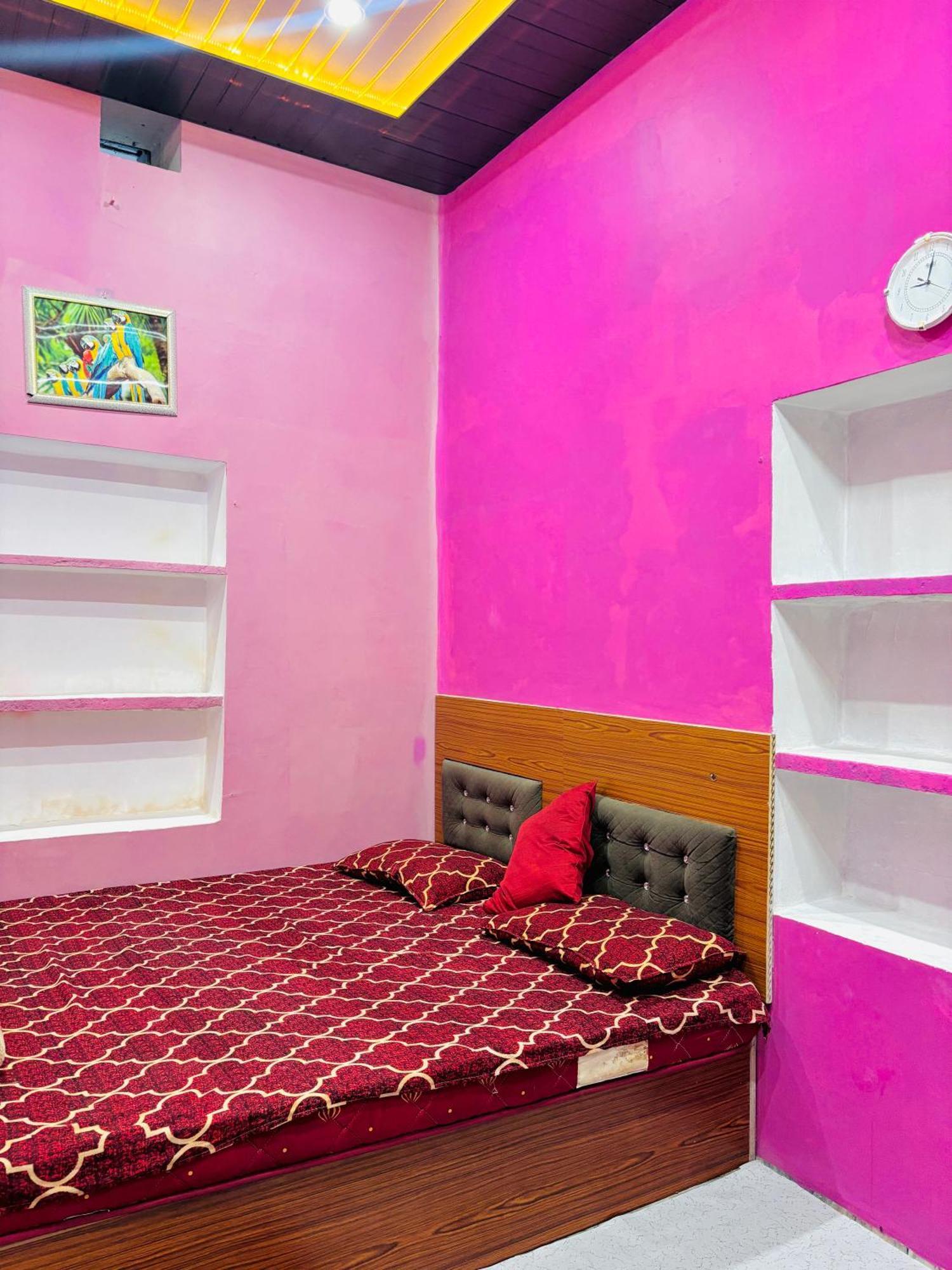 Shivalay Paying Guest House Varanasi Exterior photo