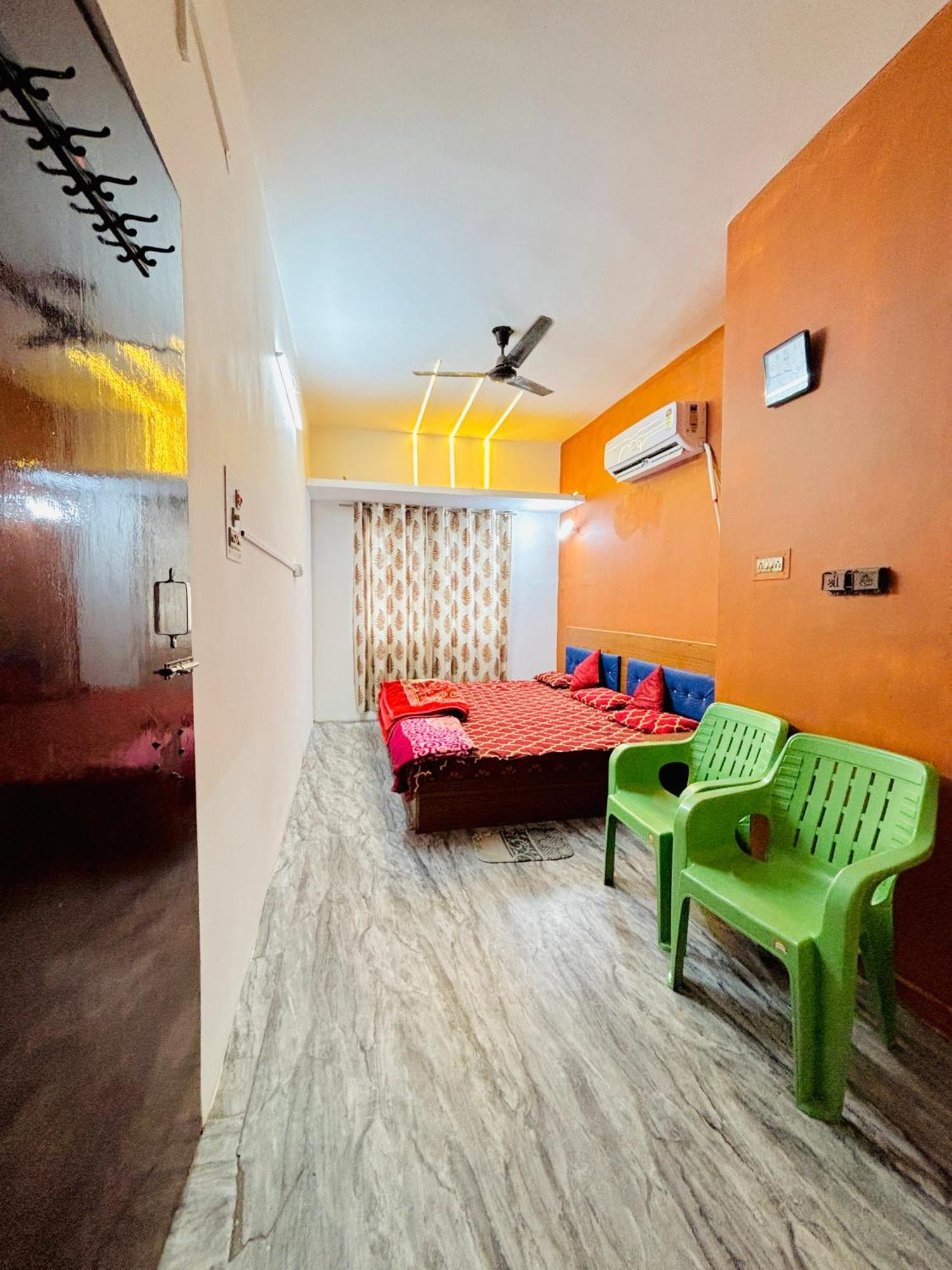 Shivalay Paying Guest House Varanasi Exterior photo