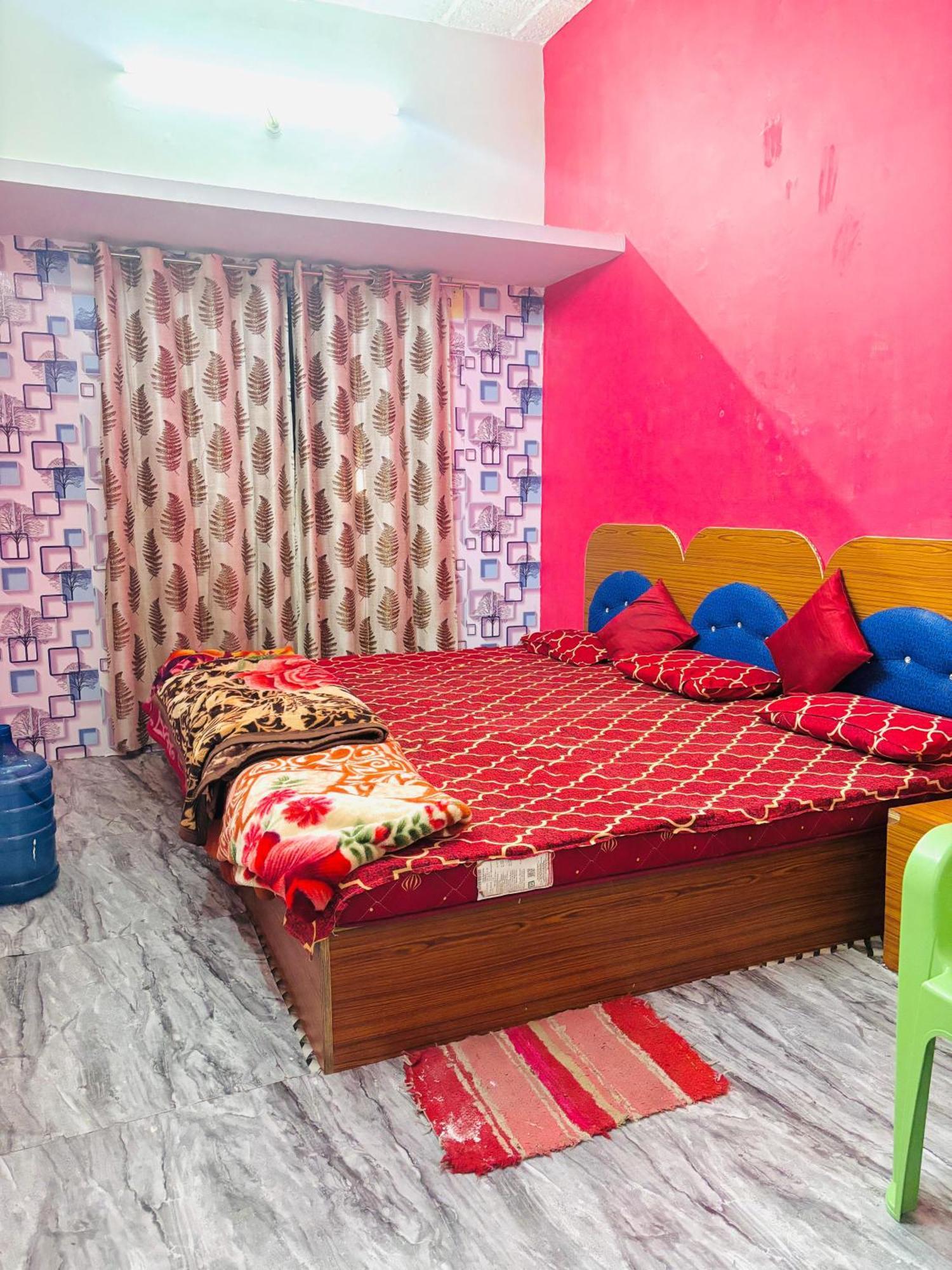 Shivalay Paying Guest House Varanasi Exterior photo